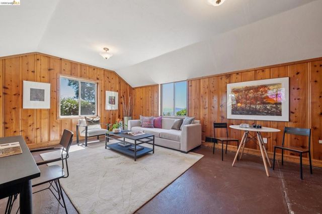 98 Fairlawn Dr, Berkeley, CA 94708