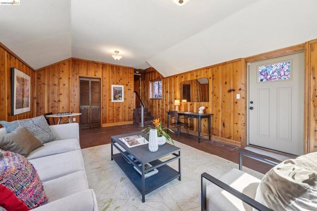 98 Fairlawn Dr, Berkeley, CA 94708