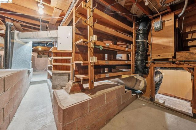 98 Fairlawn Dr, Berkeley, CA 94708