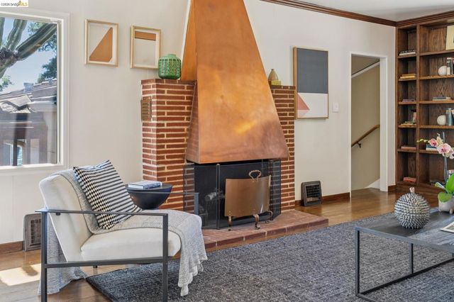 98 Fairlawn Dr, Berkeley, CA 94708