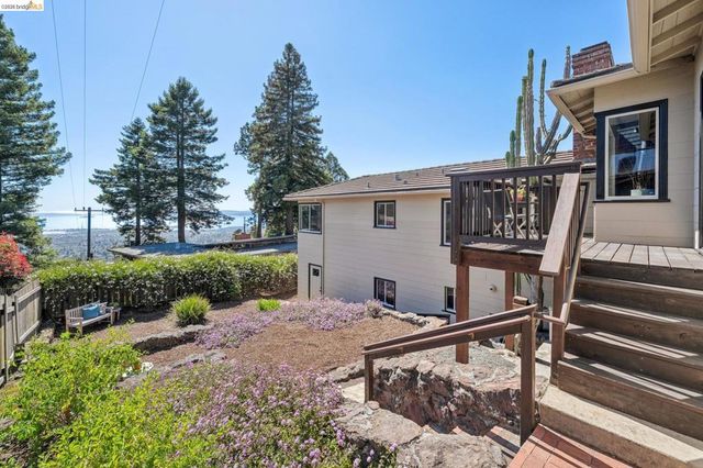 98 Fairlawn Dr, Berkeley, CA 94708