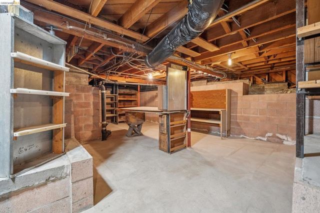 98 Fairlawn Dr, Berkeley, CA 94708