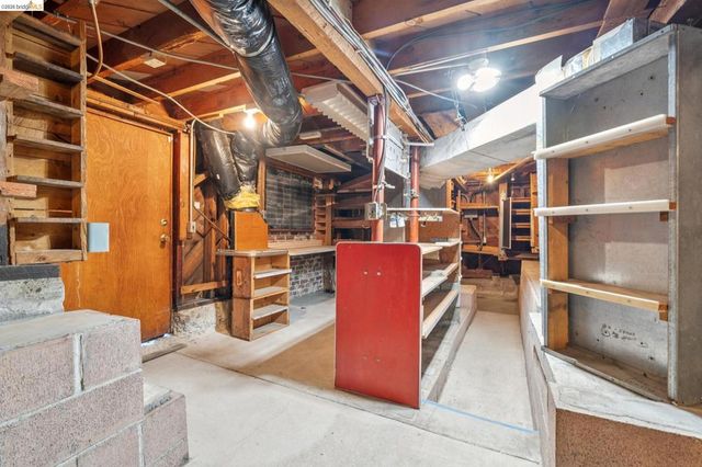 98 Fairlawn Dr, Berkeley, CA 94708