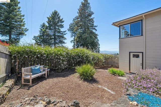 98 Fairlawn Dr, Berkeley, CA 94708
