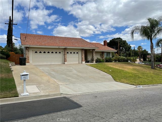 5983 Moraga Avenue, Jurupa Valley, CA 92509