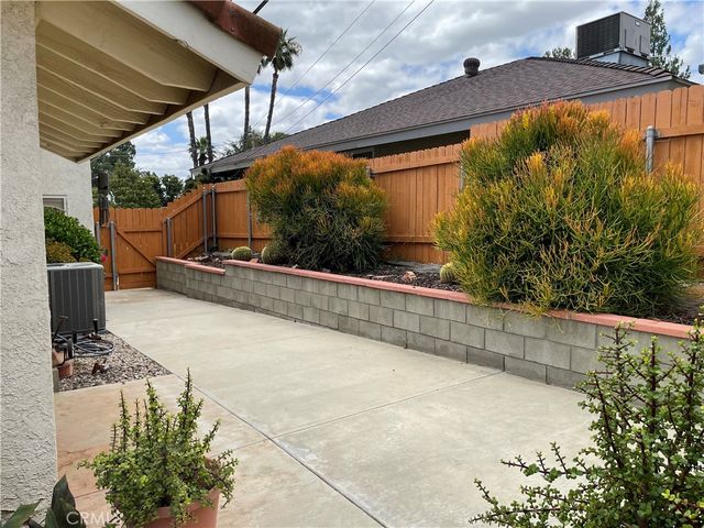 5983 Moraga Avenue, Jurupa Valley, CA 92509