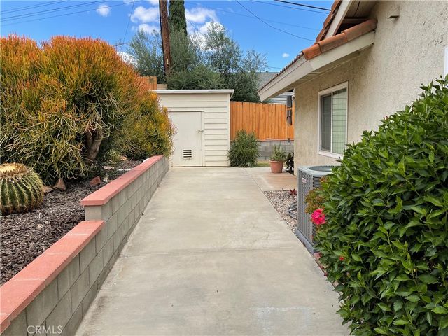5983 Moraga Avenue, Jurupa Valley, CA 92509