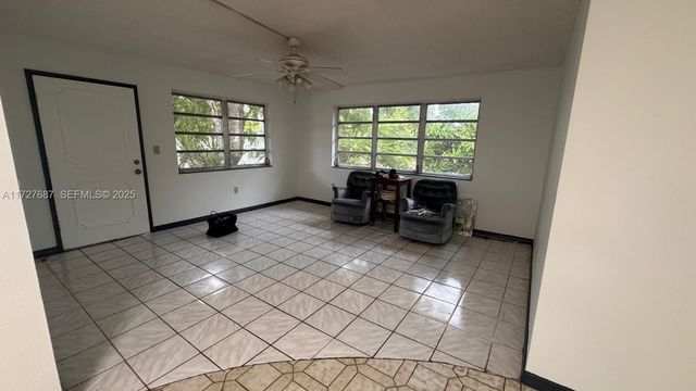 160 NE 203rd Terrace 18, Miami Gardens, FL 33179