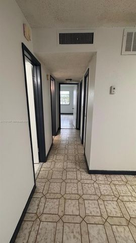 160 NE 203rd Terrace 18, Miami Gardens, FL 33179