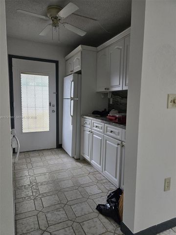 160 NE 203rd Terrace 18, Miami Gardens, FL 33179