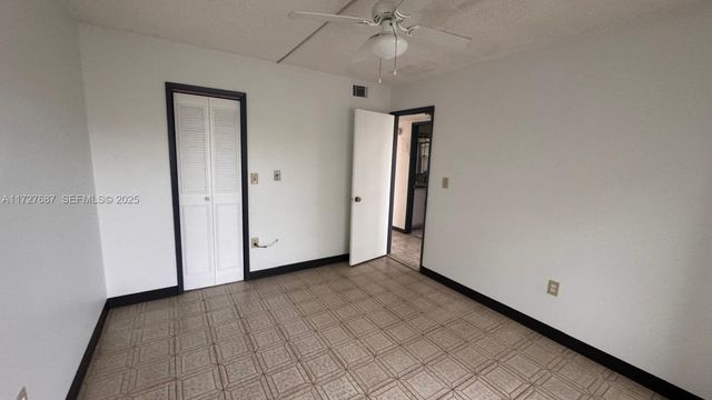 160 NE 203rd Terrace 18, Miami Gardens, FL 33179