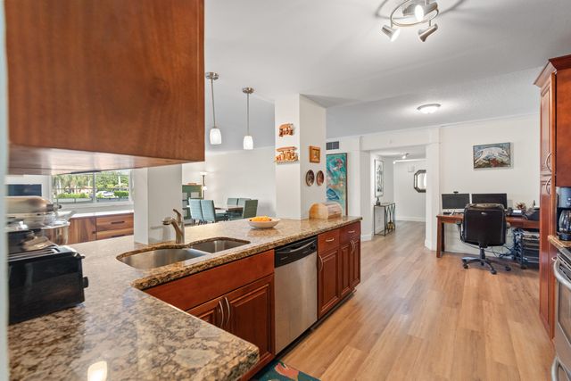3050 NE 47TH Court 108, Fort Lauderdale, FL 33308