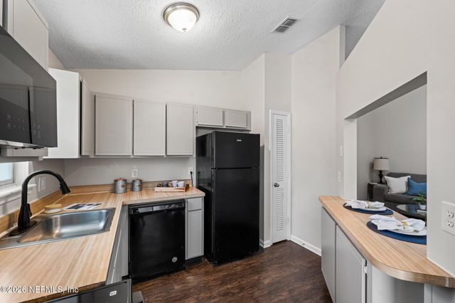 2753 CAVENDER Court, Jacksonville, FL 32216