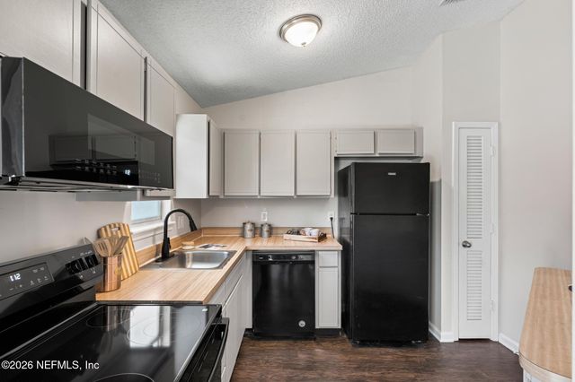 2753 CAVENDER Court, Jacksonville, FL 32216