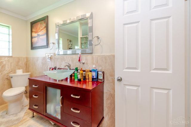 141 Greenhill Road, Harrison Twp, OH 45405
