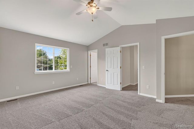 5195 Wyndham Place, Fenton, MI 48430