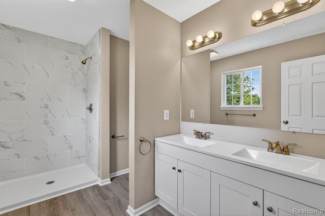 5195 Wyndham Place, Fenton, MI 48430