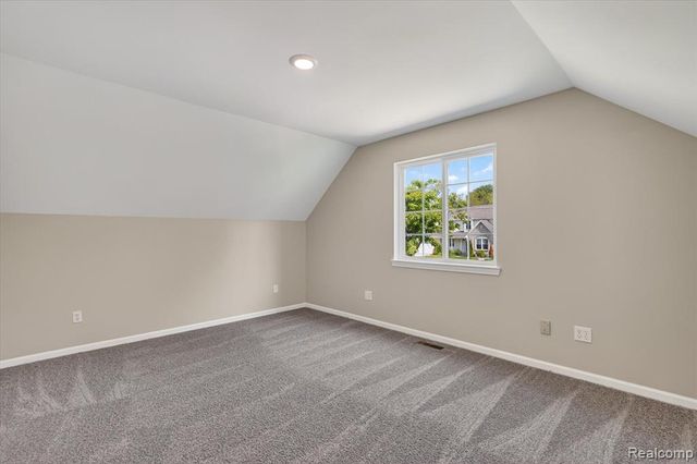 5195 Wyndham Place, Fenton, MI 48430