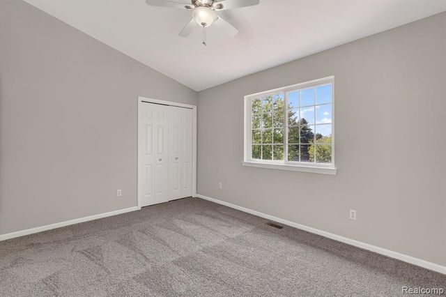 5195 Wyndham Place, Fenton, MI 48430
