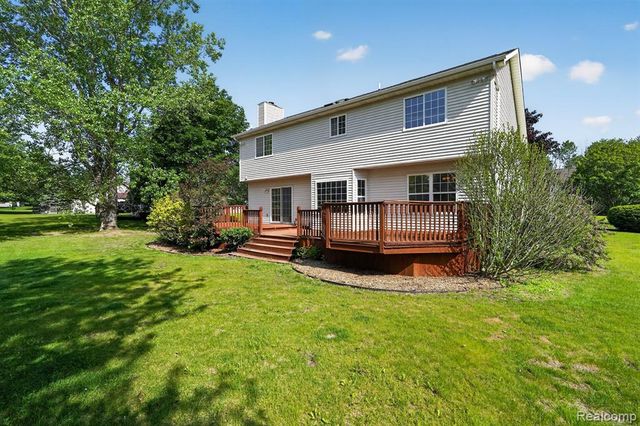 5195 Wyndham Place, Fenton, MI 48430