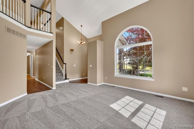 5195 Wyndham Place, Fenton, MI 48430