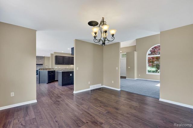 5195 Wyndham Place, Fenton, MI 48430
