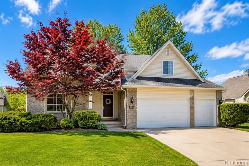 5195 Wyndham Place, Fenton, MI 48430