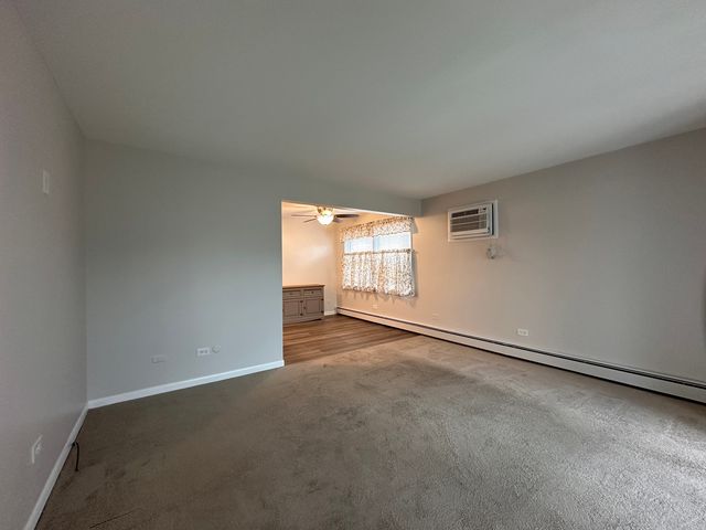 4525 Elm Avenue 2B, Brookfield, IL 60513