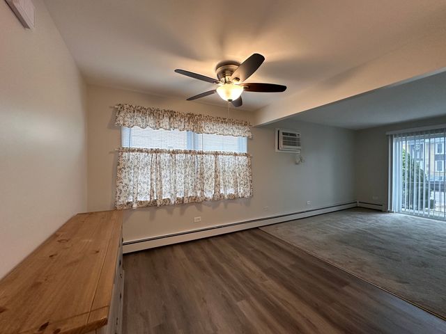 4525 Elm Avenue 2B, Brookfield, IL 60513