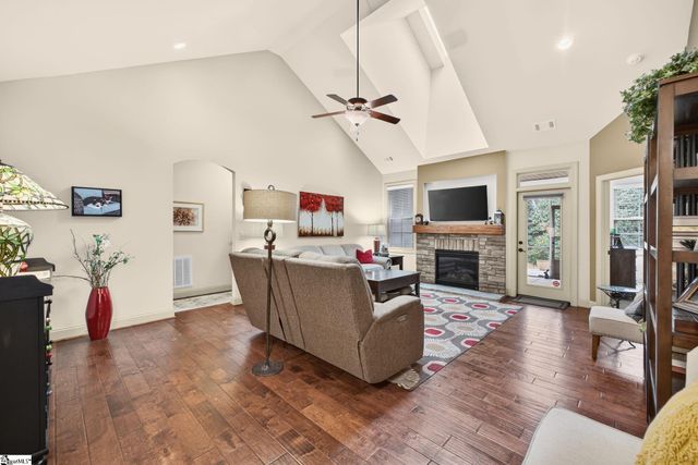 334 Belle Oaks Drive, Simpsonville, SC 29680