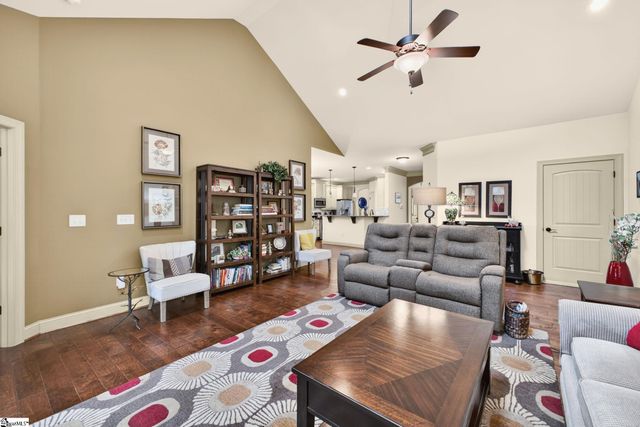 334 Belle Oaks Drive, Simpsonville, SC 29680