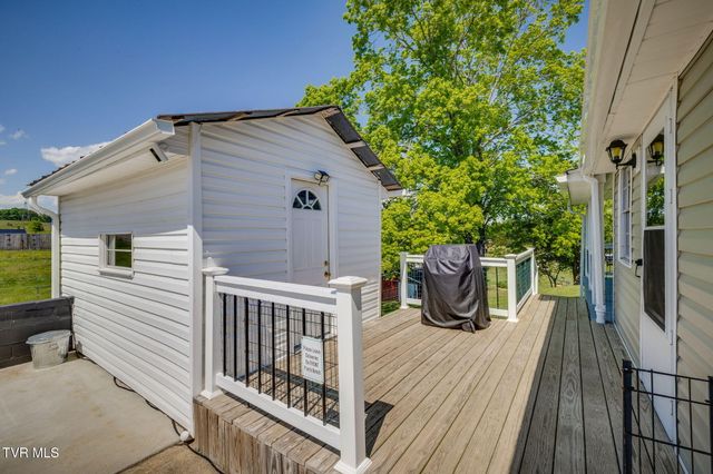 104 Hoard Road, Rogersville, TN 37857