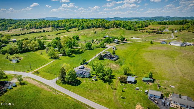 104 Hoard Road, Rogersville, TN 37857