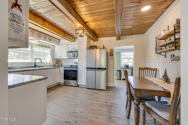 104 Hoard Road, Rogersville, TN 37857