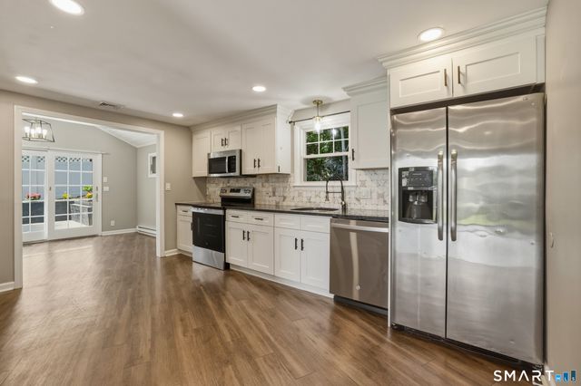 6 Glenford Drive, Waterbury, CT 06708