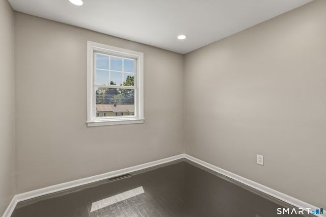 6 Glenford Drive, Waterbury, CT 06708