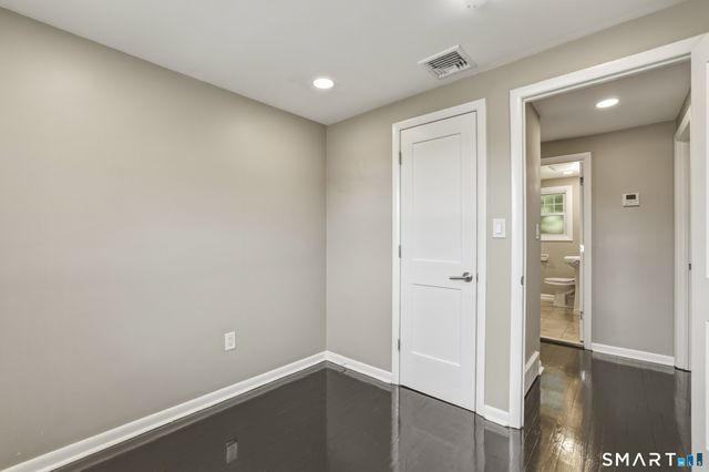 6 Glenford Drive, Waterbury, CT 06708
