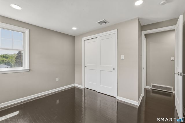 6 Glenford Drive, Waterbury, CT 06708