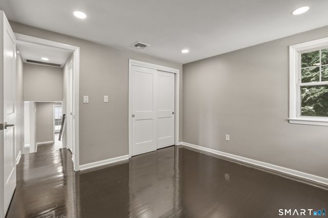 6 Glenford Drive, Waterbury, CT 06708