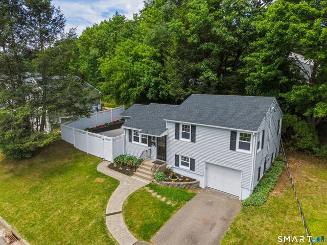 6 Glenford Drive, Waterbury, CT 06708