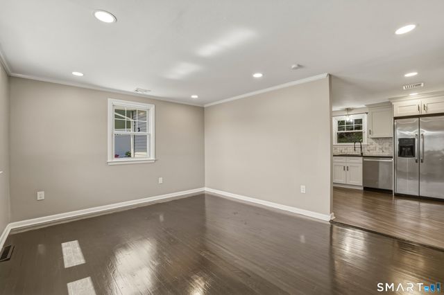 6 Glenford Drive, Waterbury, CT 06708
