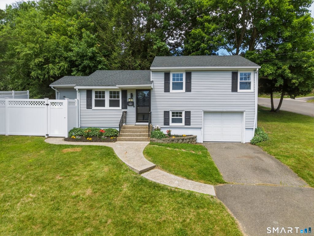 6 Glenford Drive, Waterbury, CT 06708