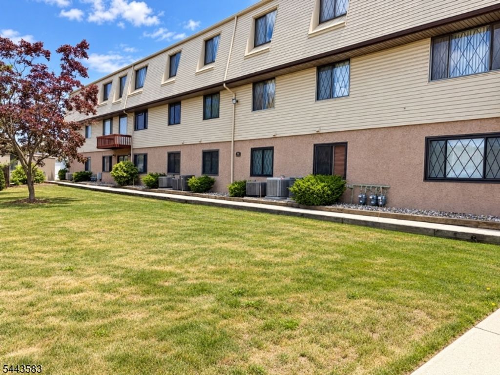 846 Riverside Ave 107, Lyndhurst Twp., NJ 07071 — exterior