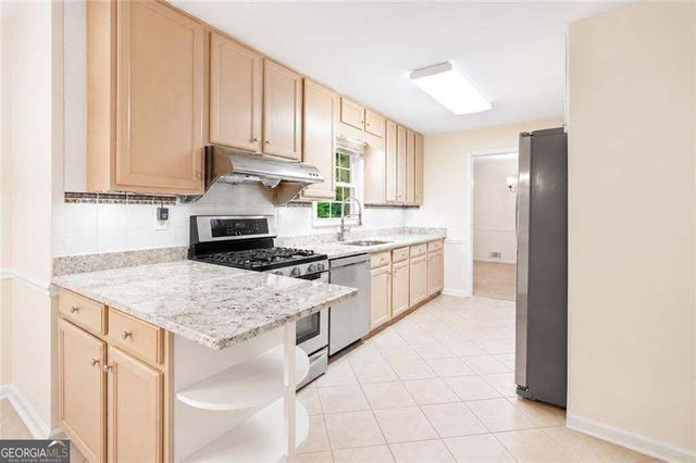 1683 Oak Ridge Circle SW, Stone Mountain, GA 30087
