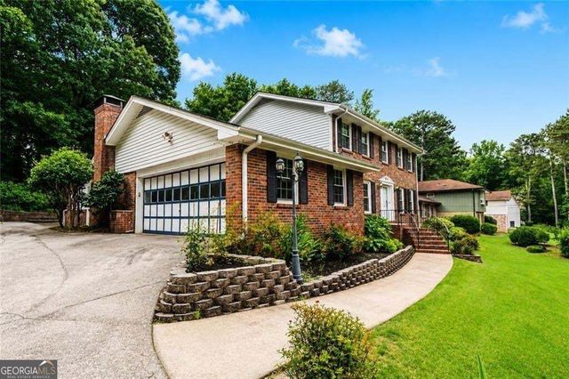 1683 Oak Ridge Circle SW, Stone Mountain, GA 30087
