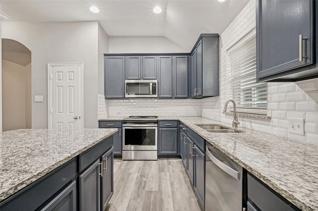 220 Parakeet Drive, Little Elm, TX 75068