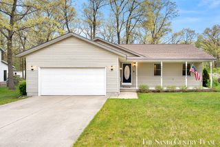 2240 Monica Lane, Muskegon Twp, MI 49442