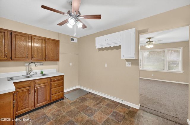 5416 Sir Barton Rd, Louisville, KY 40272
