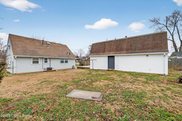 5416 Sir Barton Rd, Louisville, KY 40272