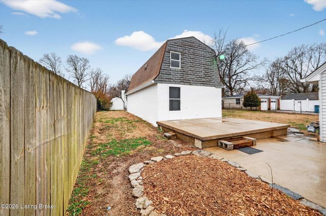 5416 Sir Barton Rd, Louisville, KY 40272